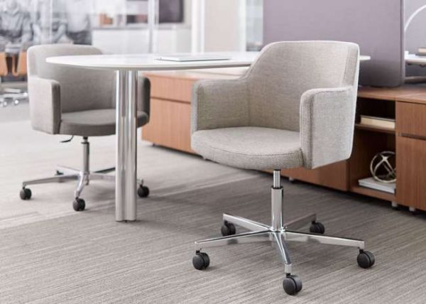 ofs cinque executive alan desk 5 <ul> <li>fully upholstered</li> <li>5 different bases</li> <li>molded plywood seat and back</li> <li>pneumatic control (swivel)</li> <li>available as a low and mid back</li> <li>available as a conference and guest chair</li> </ul>
