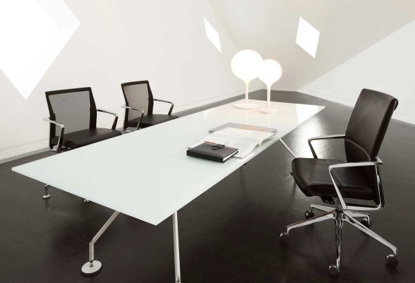 stylex sava executive conference alan desk 4 scaled