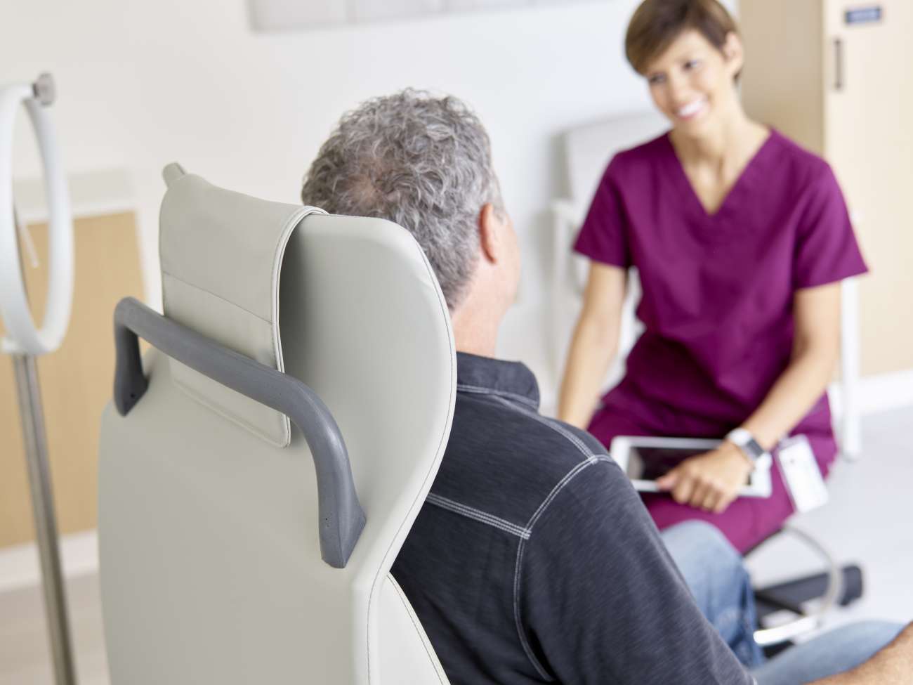 ofs last patient recliner-closeup-back
