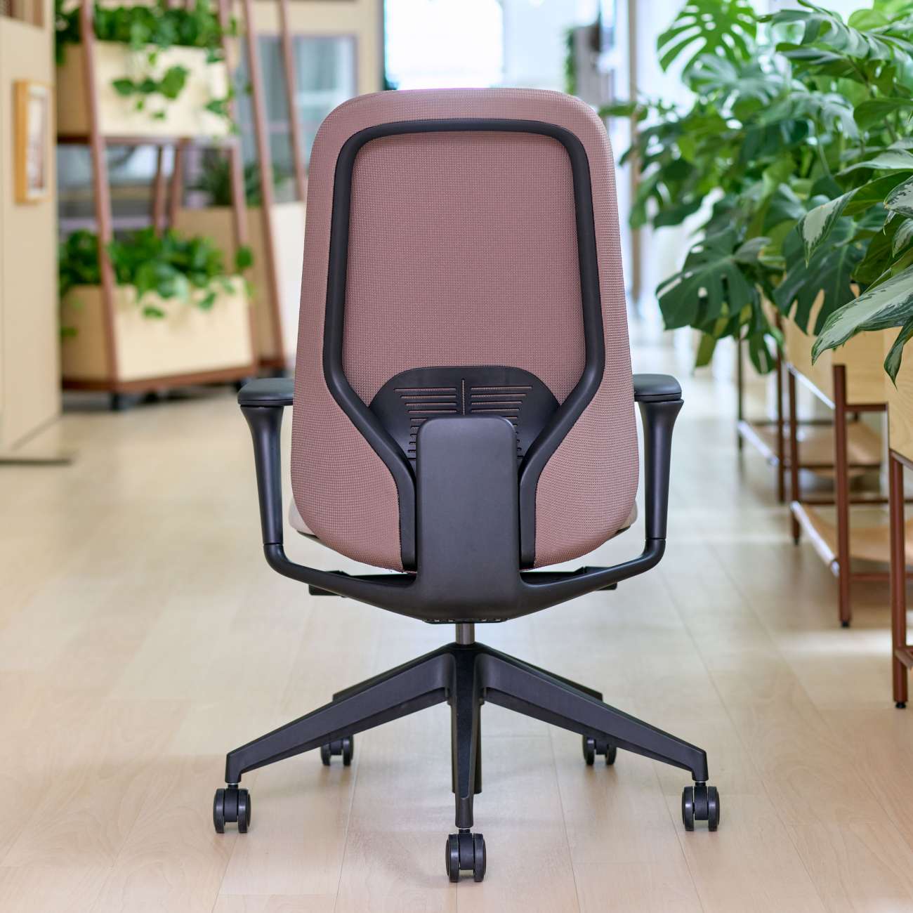 ofs-lucia task chair-closeup