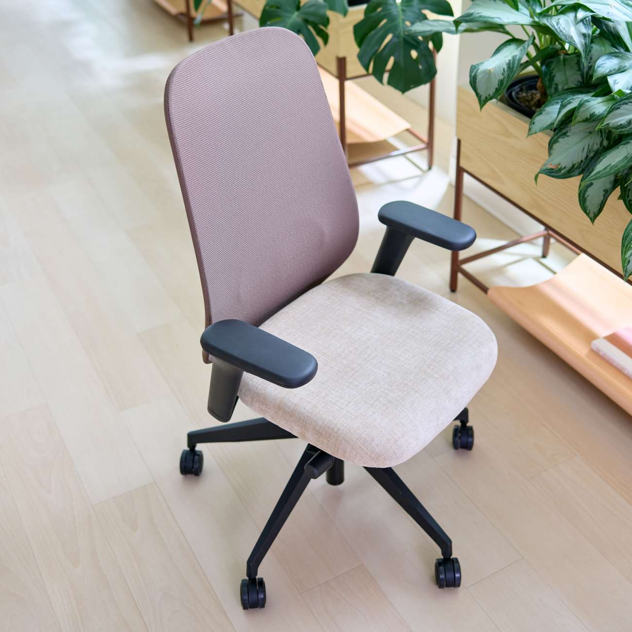 ofs-lucia task chair-profile