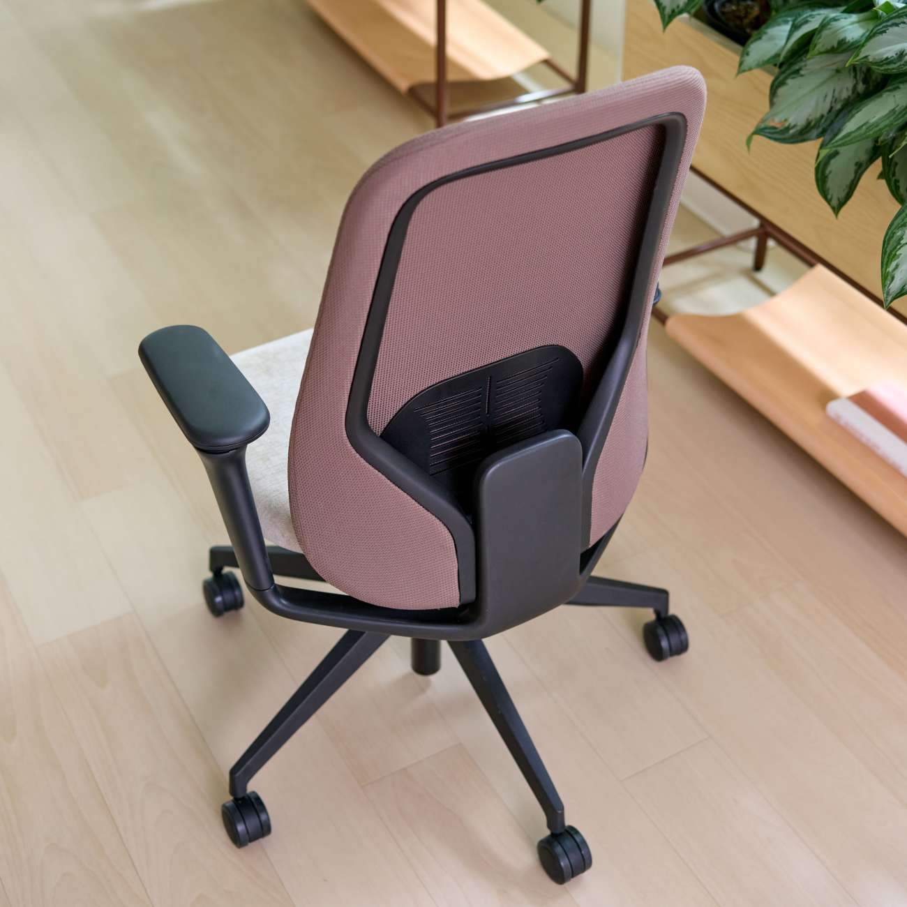 ofs-lucia task chair-up