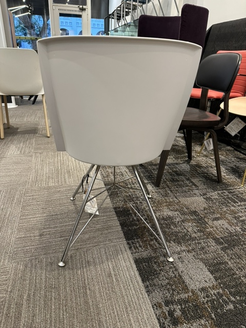 showroom1 10 • price as shown: <strong>$  504.64</strong> • <a href="https://alandesk.com/seating/artifakt/">click here for more information</a>