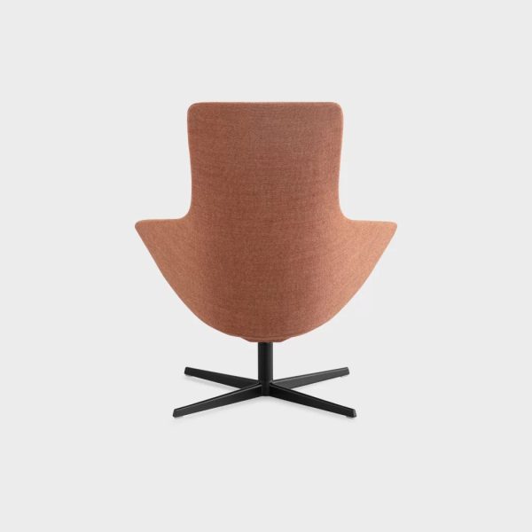 cover webp wing tip s281 nord.jpg <h2>the lounge chair that hugs you</h2> <div class="waz74vvyjcqthe_qqvzsk_0" data-enter-item="caption" data-animated="true"> who wouldn’t want to be embraced like this, as if in flight, with those swallow-wing armrests that evoke the sky and lightness? who but anderssen&voll could give shape to our desire to relax before a trip or a meeting? together with the norwegian duo, we have created the wing tip lounge chair. with its elegant and discreet volumes, it’s also ideal for waiting at an airport, in a museum, restaurant, office or home. and to live on our planet with respect and foresight, we have created wing tip based on the principles of sustainability, from its shell made of a single recyclable material to its upholstery, without the use of glues, which envelops and protects. if we continue like this, swallows will always come back to see us </div>