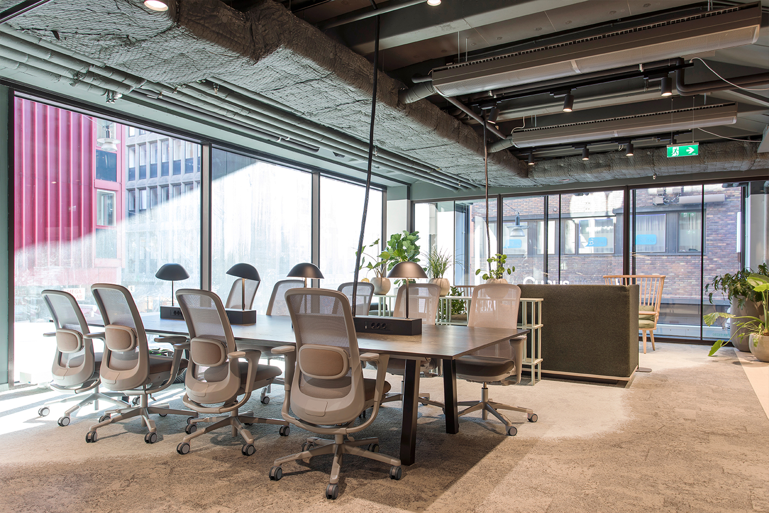 9to5seating-sofi-task-chair-in-stock-gray-frame