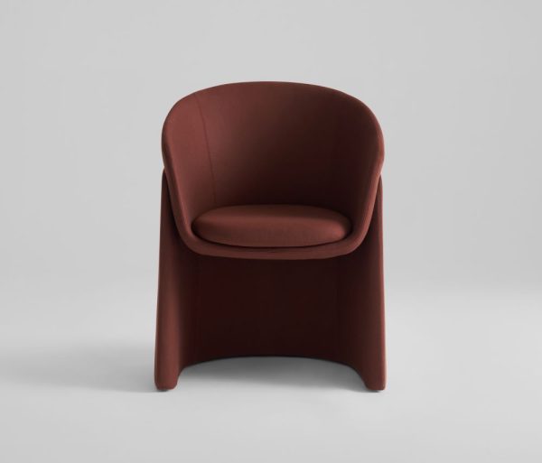 seba chair product 09 <p>flexible and mobile for impromptu meetings or individual workspaces. effortlessly glide between applications with concealed casters.</p>