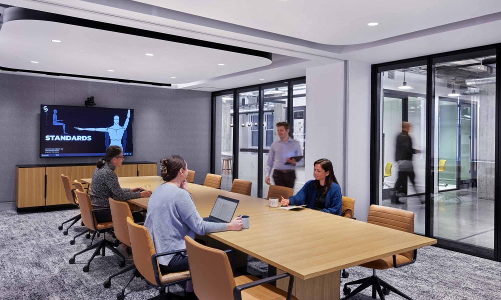 approach-and-forena-oak-linea-veneer-black-metal-accents-design-rmw-photo-garrett-rowland-project-rmw-offices_md